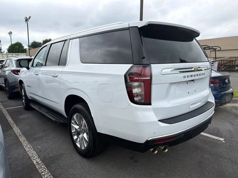 Used 2023 Chevrolet Suburban Premier AWD/4WD image 2