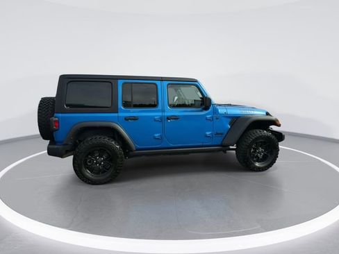 Used 2024 Jeep Wrangler Willys image 9