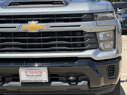 Used 2024 Chevrolet Silverado 2500 Custom w/ Custom Value Package AWD/4WD image 9