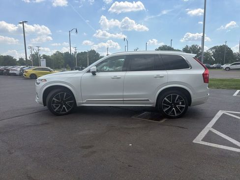 Used 2024 Volvo XC90 B5 Plus w/ Protection Package Premier AWD/4WD image 7