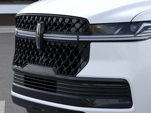 New 2026 Lincoln Navigator Black Label AWD/4WD image 17