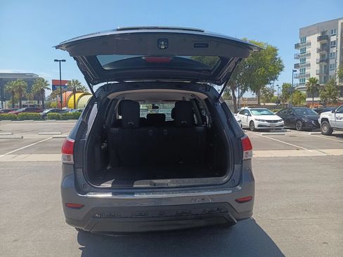 Used 2013 Nissan Pathfinder S FWD image 9