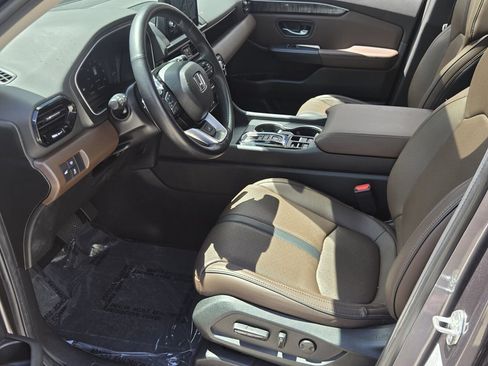 Used 2023 Honda Pilot Elite image 11