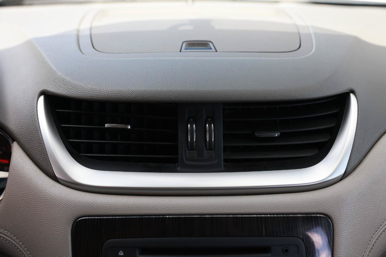 Used 2015 Chevrolet Traverse LT FWD image 40