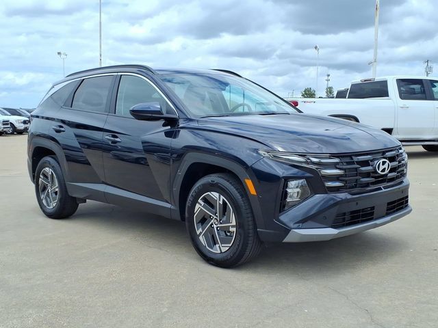 Used 2025 Hyundai Tucson Blue AWD/4WD image 3