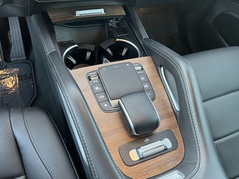 Used 2022 Mercedes-Benz GLS 450 4MATIC image 22