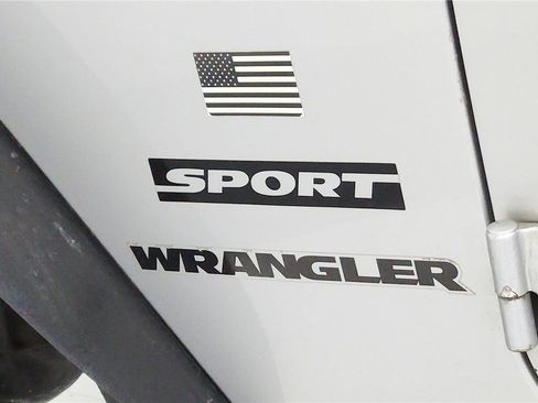 Used 2012 Jeep Wrangler Sport image 19