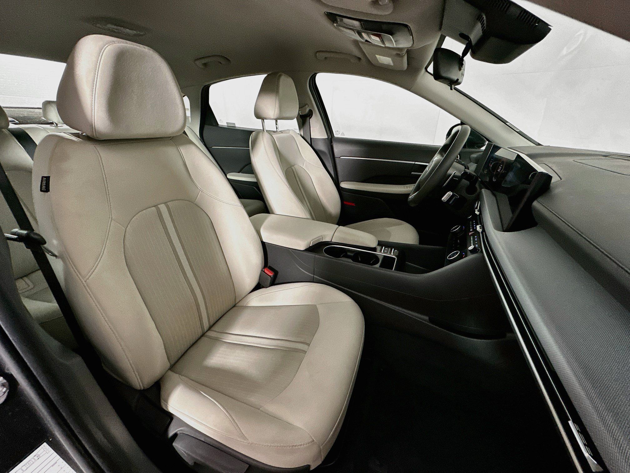 Used 2025 Hyundai Sonata SEL FWD image 30