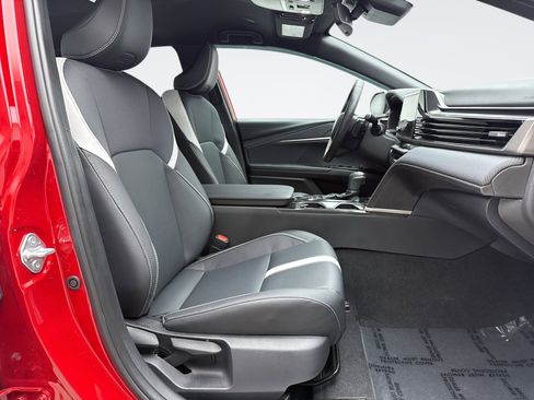 Used 2025 Toyota Camry SE w/ Convenience Package FWD image 18