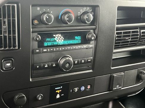 Used 2024 GMC Savana 2500 w/ Driver Convenience Package image 17