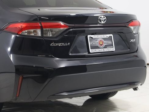 Used 2022 Toyota Corolla XLE image 19