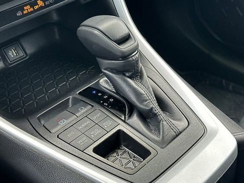 Certified 2025 Toyota RAV4 XLE AWD/4WD image 26