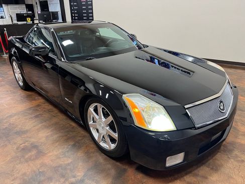 Used 2008 Cadillac XLR RWD image 61