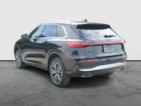 Used 2025 Audi Q5 Premium Plus w/ Premium Plus AWD/4WD image 3