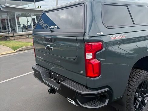 Used 2026 Chevrolet Silverado 1500 LT Trail Boss w/ LT Trail Boss Premium Package AWD/4WD image 8