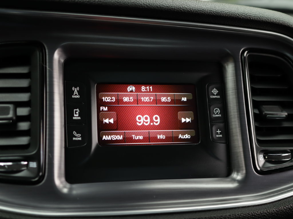 Used 2016 Dodge Challenger SXT RWD image 13