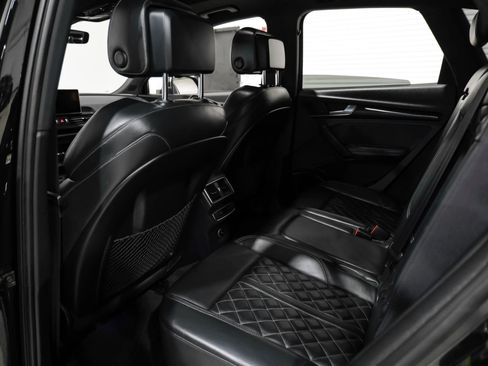 Used 2018 Audi SQ5 Premium Plus w/ Navigation Package image 42
