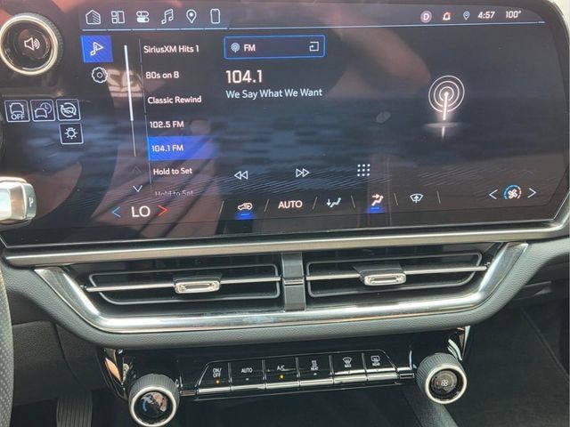 Used 2026 Chevrolet Equinox EV LT FWD image 24