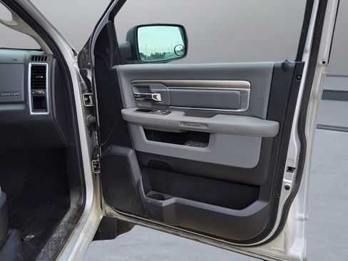 Used 2016 RAM 1500 Big Horn AWD/4WD image 26