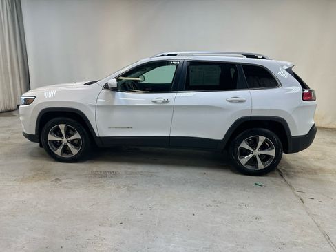 Used 2019 Jeep Cherokee Limited w/ Luxury Group AWD/4WD image 9
