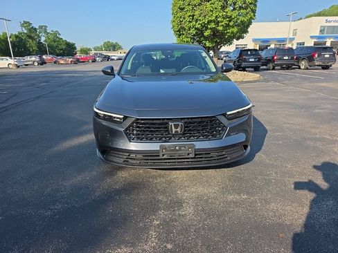 Used 2023 Honda Accord EX image 2
