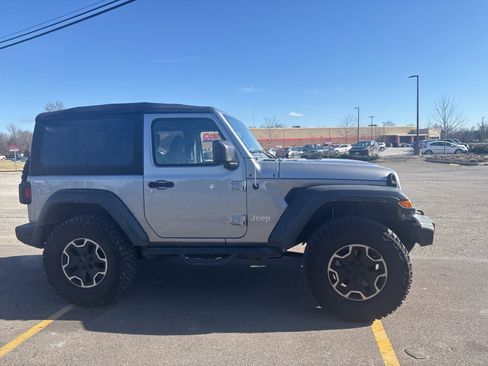 Used 2018 Jeep Wrangler Sport image 25