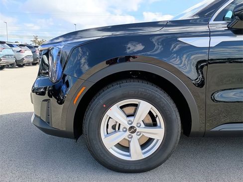 New 2026 Kia Sorento LX image 16