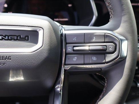 New 2025 GMC Canyon Denali image 37
