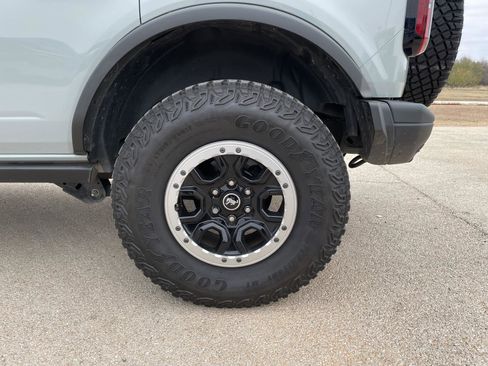 Used 2022 Ford Bronco Badlands image 35