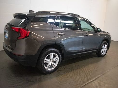 Used 2020 GMC Terrain SLE w/ Driver Convenience Package AWD/4WD image 4