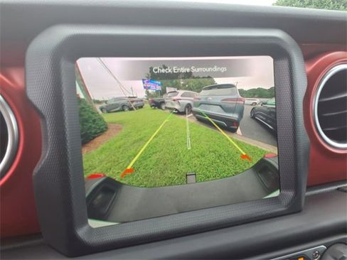 Used 2023 Jeep Gladiator Rubicon w/ LED Lighting Group image 24