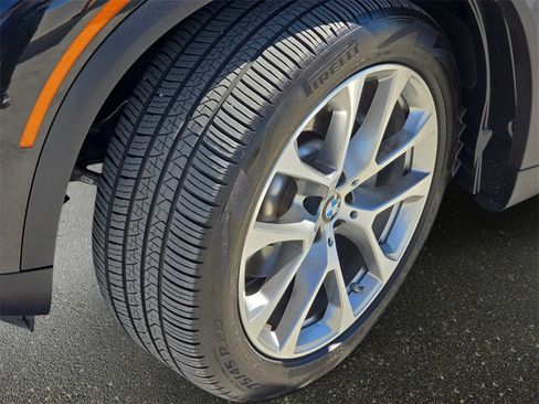 Used 2023 BMW X5 xDrive40i w/ Premium Package image 36