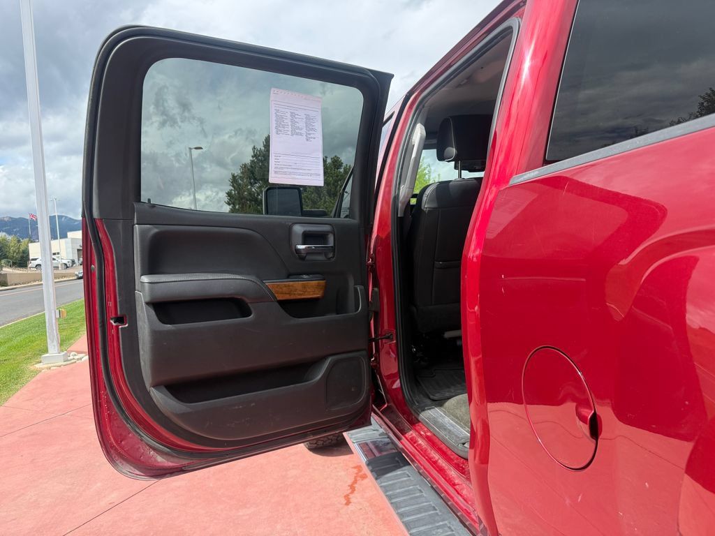 Used 2018 Chevrolet Silverado 2500 High Country w/ Duramax Plus Package AWD/4WD image 18
