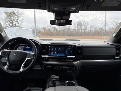 Used 2023 Chevrolet Silverado 1500 LT Trail Boss w/ Convenience Package II image 16
