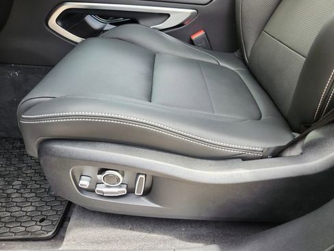 Used 2026 Jaguar F-PACE R-Dynamic S image 18