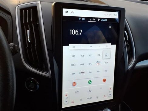 Used 2024 Ford Edge SEL image 13