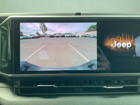 New 2025 Jeep Gladiator Sport image 30