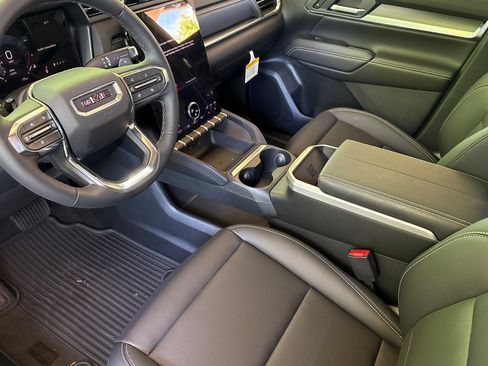 New 2026 GMC Terrain Elevation w/ Elevation Premium Package AWD/4WD image 11