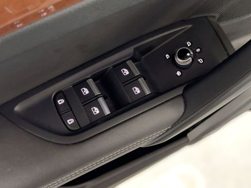 Used 2023 Audi Q5 2.0T Premium Plus w/ Premium Plus Package image 13