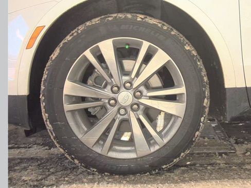 Used 2025 Cadillac XT5 Premium Luxury image 9