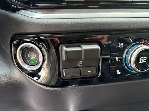 New 2026 GMC Sierra 1500 SLT AWD/4WD image 23