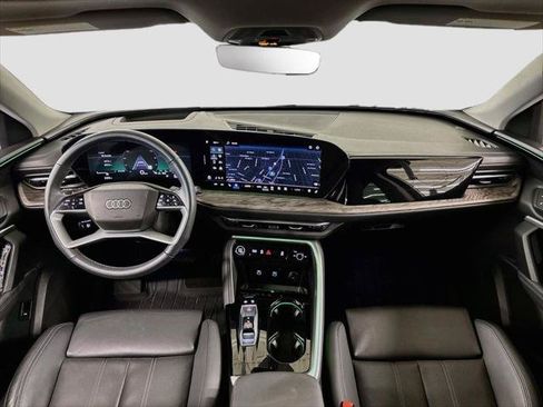 Certified 2025 Audi Q5 Premium Plus w/ Premium Plus AWD/4WD image 9