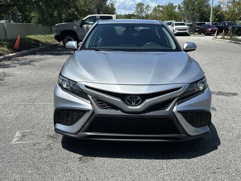 Used 2021 Toyota Camry SE FWD image 9