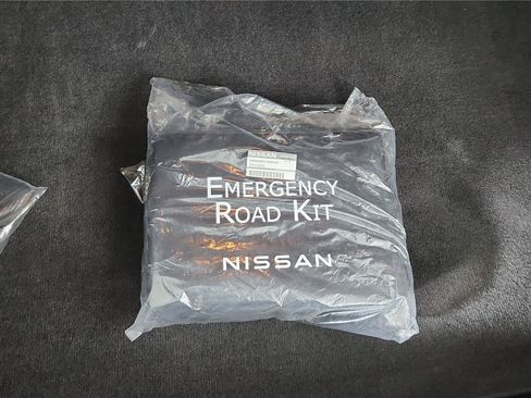 Used 2023 Nissan Altima 2.5 SV FWD image 17