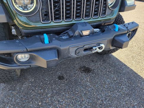 Used 2024 Jeep Wrangler Unlimited Rubicon 4xe image 25