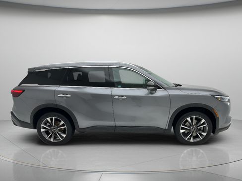 Used 2024 INFINITI QX60 Luxe AWD/4WD image 2