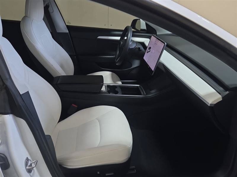 Used 2021 Tesla Model 3 Standard Range Plus RWD image 5
