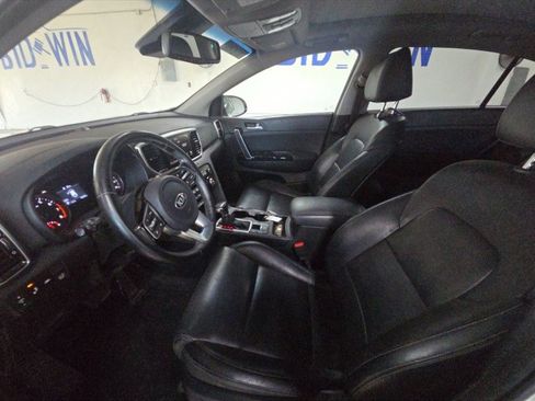 Used 2021 Kia Sportage EX w/ EX Technology Package image 21