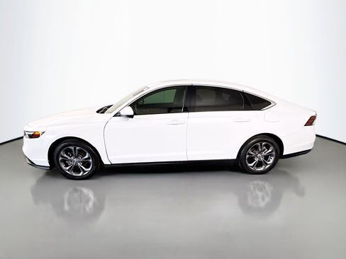 Used 2023 Honda Accord EX image 6