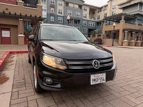 Used 2014 Volkswagen Tiguan SEL AWD/4WD image 32